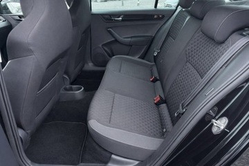 Skoda Rapid II Liftback Facelifting 1.0 TSI 110KM 2017 Škoda RAPID Skoda RAPID 1.0 12V TSI 110KM 2017r, zdjęcie 11