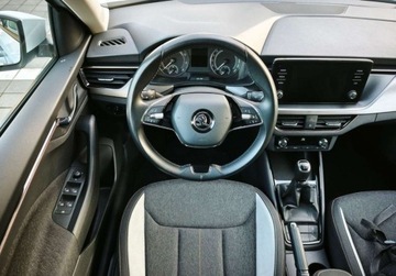 Skoda Kamiq Crossover 1.0 TSI 110KM 2022 Skoda Kamiq Style, Tempomat, Kamera cofania, Kessy, Asystenci, Bezwypadkow, zdjęcie 5