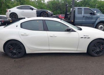 Maserati Ghibli III 2022 Maserati Ghibli 2022, 3.0L, 4x4, MODENA, od ubezpieczalni 3.0 Benzyna 424KM, zdjęcie 3