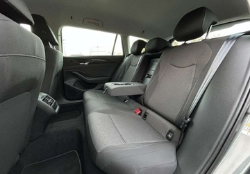 Volkswagen Passat B8 Variant Facelifting 1.5 TSI EVO 150KM 2025 Volkswagen Passat Basic Pakiet Zimowy, ACC, Kamera, Indukcyjna ladowarka,, zdjęcie 18