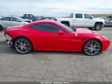 Ferrari California 2017 Ferrari California Ferrari California T Convertible 3.9 Benzyna 553KM, zdjęcie 8
