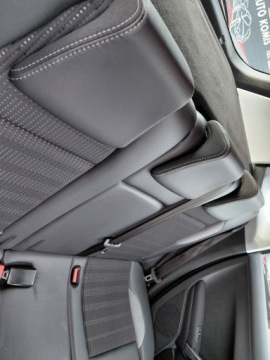 Peugeot 2008 I SUV Facelifting 1.2 PureTech 110KM 2016 Peugeot 2008 Lift Navi Klimatronik Sensor PDC Alu Serwis 1.2 Benzyna 110KM, zdjęcie 14