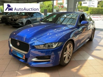 Jaguar XE Sedan 2.0 i4 180KM 2017
