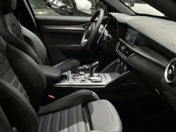 Alfa Romeo Stelvio SUV Facelifting 2023 2.0 GME Turbo 280KM 2025 ALFA ROMEO Stelvio Turbo Veloce Q4 Suv 2.0 (280KM) 2025, zdjęcie 12