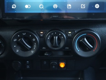 Toyota Hilux VIII Pojedyncza kabina Facelifting 2.4 D-4D 150KM 2023 Toyota Hilux 2.4 D-4D, Salon Polska, Serwis ASO, zdjęcie 13