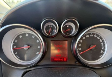 Opel Astra J Hatchback 5d 1.4 Turbo ECOTEC 140KM 2011 Opel Astra Opel Astra 1.4 Turbo ecoFLEX StartStop 1.4 Benzyna 140KM, zdjęcie 17