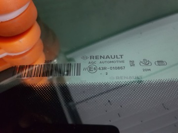 ORIGINÁL OE RENAULT SKLO (OKNO) PŘEDNÍ ČELNÍ CAPTUR II