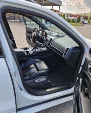 Porsche Cayenne II SUV 4.2 V8 382KM 2014 Porsche Cayenne S 4.2 Pneumatyka BOSE Panorama Kamera 4.1 Diesel 382KM, zdjęcie 15