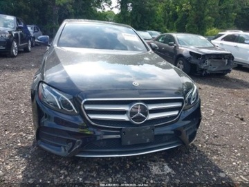 Mercedes Klasa E W213 2019 Mercedes-Benz Klasa E E300 4matic 2.0 Benzyna 241KM, zdjęcie 5