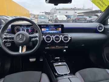 Mercedes Klasa A W177/V177 Hatchback Facelifting 1.3 200 163KM 2024 Mercedes-Benz A 200 AMG Line/ Pakiet integracyjny, zdjęcie 14