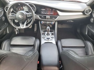 Alfa Romeo Giulia II Sedan Facelifting 2.0 Turbo 280KM 2023 Alfa Romeo Giulia Ti 2023 2.0l 2.0 Benzyna 280KM, zdjęcie 8