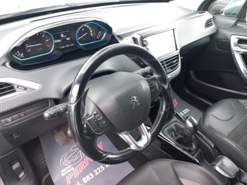 Peugeot 2008 I SUV Facelifting 1.2 PureTech 110KM 2017 Peugeot 2008 Navi Klimatronik Sensor Alu PDC 1.2 Benzyna 110KM, zdjęcie 9