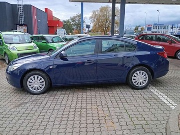 Opel Insignia I Sedan 1.8 Twinport ECOTEC 140KM 2009 Opel Insignia 1.8 PROSTA benzyna ORYGINALNY przebieg 134 tys. km stan IDEA, zdjęcie 4