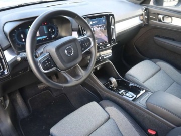 Volvo XC40 2026 VOLVO XC40 B4 Plus Dark Suv 2.0 (211KM) 2026, zdjęcie 7