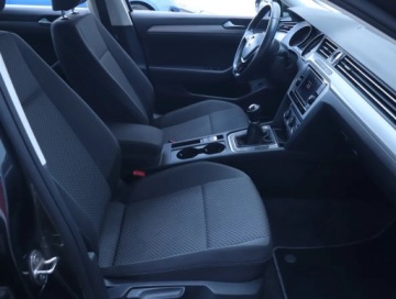 Volkswagen Passat B8 Limousine 2.0 TDI BlueMotion Technology 150KM 2017 VW Passat 2.0 TDI, Salon Polska, Klima, zdjęcie 8