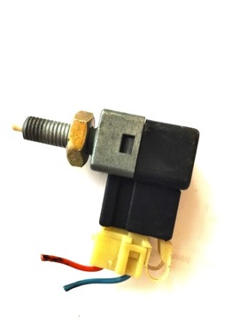 KIA MAGENTIS 01-06 ДАТЧИК ПЕДАЛИ ТОРМОЗА СЦЕПЛЕНИЯ 01-06