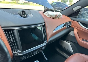 Maserati Levante 3.0 GDI V6 430KM 2023 Maserati Levante 3.0B 430KM 2023r. Modena S Q4 auto zarejestrowane i ubezp, zdjęcie 18