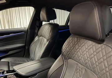 BMW Seria 5 G30-G31 M5 Limuzyna Facelifting 4.4 M550i 530KM 2022 BMW Seria 5 Salon Polska ASO R CARS Warszawa 4.4 Benzyna 530KM, zdjęcie 17