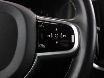 Volvo V60 II  Kombi 2.0 D4 190KM 2020 Volvo V60 2.0 D4 Automat AWD Momentum Pro Navi, zdjęcie 29