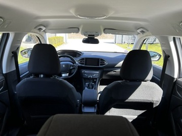 Peugeot 308 II SW Facelifting 1.2 PureTech 110KM 2021 Peugeot 308 Kombi 1.2 Benzyna, FV 23%, zdjęcie 12