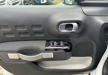 Citroen C3 III Hatchback 1.2 PureTech 82KM 2019 Citroen C3 1,2 Benzyna 83 KM GWARANCJA Zamiana Zarejestrowany 1.2 Benzyna, zdjęcie 17