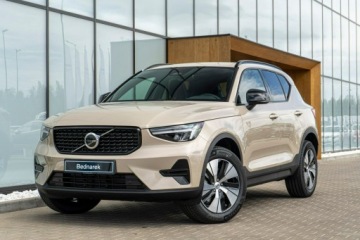 Volvo XC40 Crossover Facelifting 2.0 B3 163KM 2026 Volvo XC 40 Plus Dark B3 Mild Hybrid Benzyna, zdjęcie 1