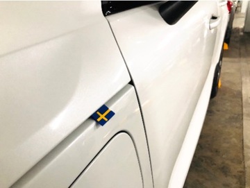 VOLVO POLESTAR R DESIGN ЭМБЛЕМА ФЛАГА ШВЕЦИИ