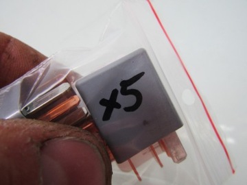 HR-V II 1.5 18R RELÉ RC-5102