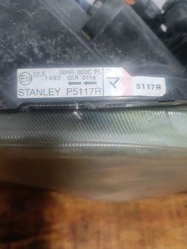 MAZDA 5 I CR 05-08 R. SVĚTLO PRAVÝ PŘEDNÍ XENON EU