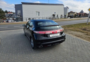 Honda Civic VIII Hatchback 3d 1.8 i-VTEC 140KM 2009 Honda Civic LIFT 1.8 140KM 6-Biegow Klima Czujniki Parkowania 1.8 Benzyna, zdjęcie 3