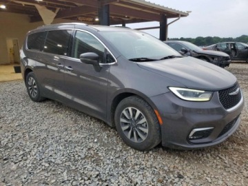 Chrysler Pacifica II 2021 Chrysler Pacifica Hybrid Touring L 2021 3.6l 3.6 Hybryda 260KM, zdjęcie 4