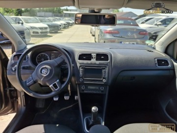 Volkswagen Polo V Hatchback 5d 1.2 TSI 105KM 2011 Volkswagen Polo 1,2 tsi 105KM klimatronik panorama STYLE alu navi grz.fot, zdjęcie 11