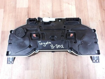 TOYOTA CAMRY VIII XV70 2021 2.5 HYBRID PŘÍSTROJOVÁ DESKA 8380033Y23