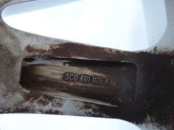 VW Passat B6 комплект дисков 17 дюймов 3C0601025AJ