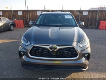 Toyota Highlander III 2023 Toyota Highlander 2023, 2,4L, 4x4, XLE, po gradobiciu 2.4 Benzyna 265KM, zdjęcie 1