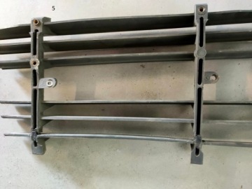 Решетка радиатора Мерседес R107 C107