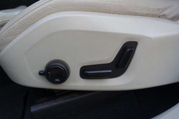 Volvo XC60 II Crossover D4 190KM 2018 Volvo XC 60 Inscription D4 AWD tempomat czujniki skora klima 2stref F, zdjęcie 16