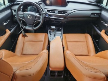 Lexus UX 2020 Lexus UX 2020r., Base, 2L, od ubezpieczalni 2.0 Hybryda 145KM, zdjęcie 6