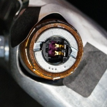 BMW 6 E63 PŘEDNÍ LEVÉ DVEŘE 7050845 2008