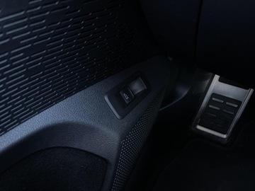 Skoda Octavia IV RS Kombi 2.0 TDI SCR 200KM 2022 Skoda Octavia VRS 2.0TDI 200KM, Hak, HEAD-UP, Matr, zdjęcie 31