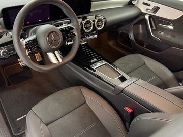 Mercedes Klasa A W177/V177 Hatchback Facelifting 2.0 220 190KM 2025 A Klasa 220 4-Matic AMG Line 2.0 (190KM) 2025, zdjęcie 7
