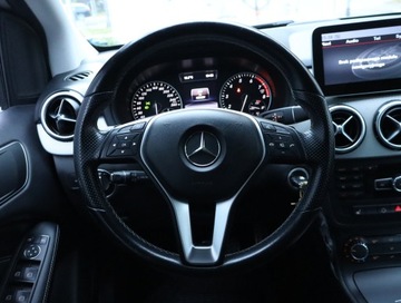 Mercedes Klasa B W246 Sports Tourer 180 BlueEFFICIENCY 122KM 2013 Mercedes B B 180, Automat, Skóra, Xenon, Bi-Xenon, zdjęcie 19