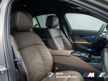 BMW Seria 5 G90-91 2025 BMW Seria 5 40d xDrive 303 KM mHEV - Kamera 360 - Pakiet M Pro - Gotowy do, zdjęcie 21