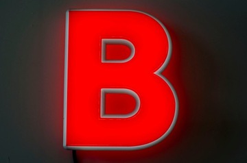 Светящаяся светодиодная буква NEON, напечатанная с помощью нити 3D 40.