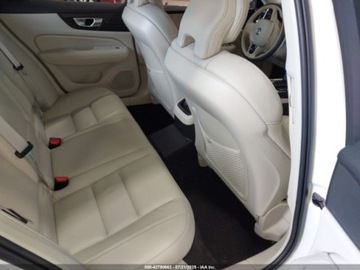 Volvo S60 III 2024 Volvo S60 Recharge Plug-In Hybrid T8 Core Dark Theme 2024 2.0l 2.0 Hybryda, zdjęcie 12