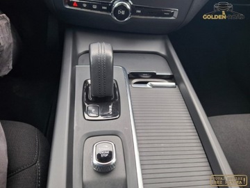 Volvo V60 II  2021 Volvo V60 2,0 B3 163KM R DESIGN alu navi kamera hak grz.fot oplacony 2.0, zdjęcie 16