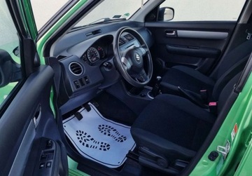 Suzuki Swift IV Hatchback 5d 1.3 92KM 2009 Suzuki Swift Sliczny 1.3 Benzyna BOGATA WERSJA Niski Przebieg ORYGINAL Zad, zdjęcie 5