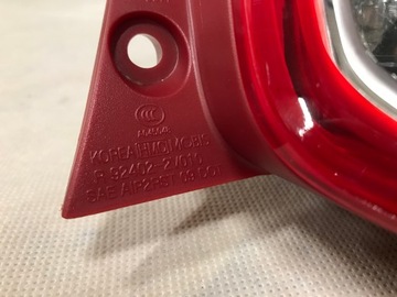 HYUNDAI VELOSTER 11-17 SVĚTLO ZADNÍ PRAVÁ OBYČEJNÁ EVROPA LADNA!