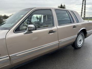 Lincoln Town Car II 1991 Lincoln Town Car Executive Series 1991, zdjęcie 20