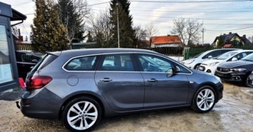 Opel Astra J Sports Tourer 1.4 Turbo ECOTEC 140KM 2011 Opel Astra BENZYNA AUTOMAT bogata wersja COSMO nawigacja okazja 1.4, zdjęcie 11
